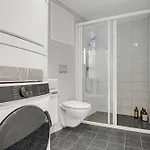 Penthouse In Heart Of - 4br 2 Bath *