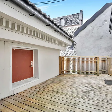 Penthouse In Heart Of - 4br 2 Bath