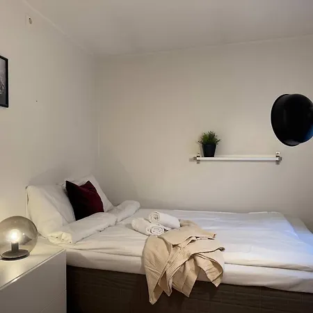 Penthouse In Heart Of - 4br 2 Bath Bergen