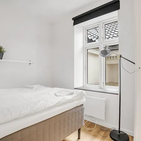 Penthouse In Heart Of - 4br 2 Bath Διαμέρισμα Μπέργκεν