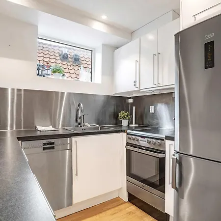 Leilighet Penthouse In Heart Of - 4br 2 Bath