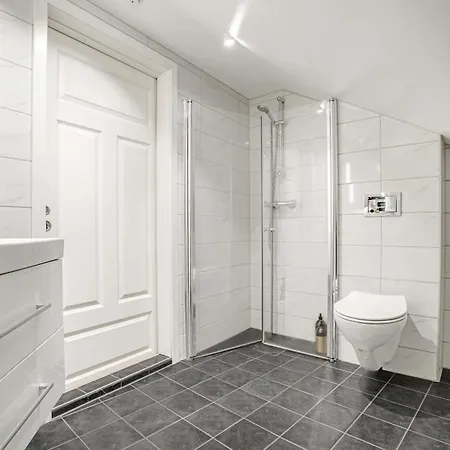 Leilighet Penthouse In Heart Of - 4br 2 Bath *