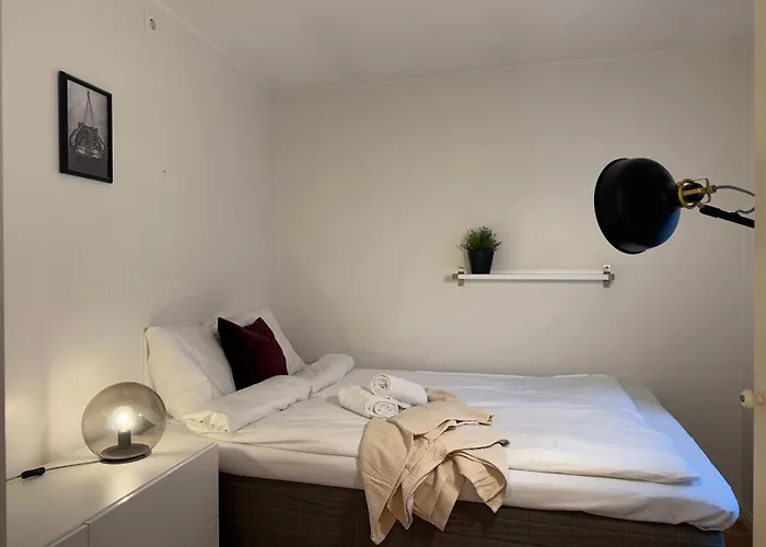 Penthouse In Heart Of - 4br 2 Bath Bergen